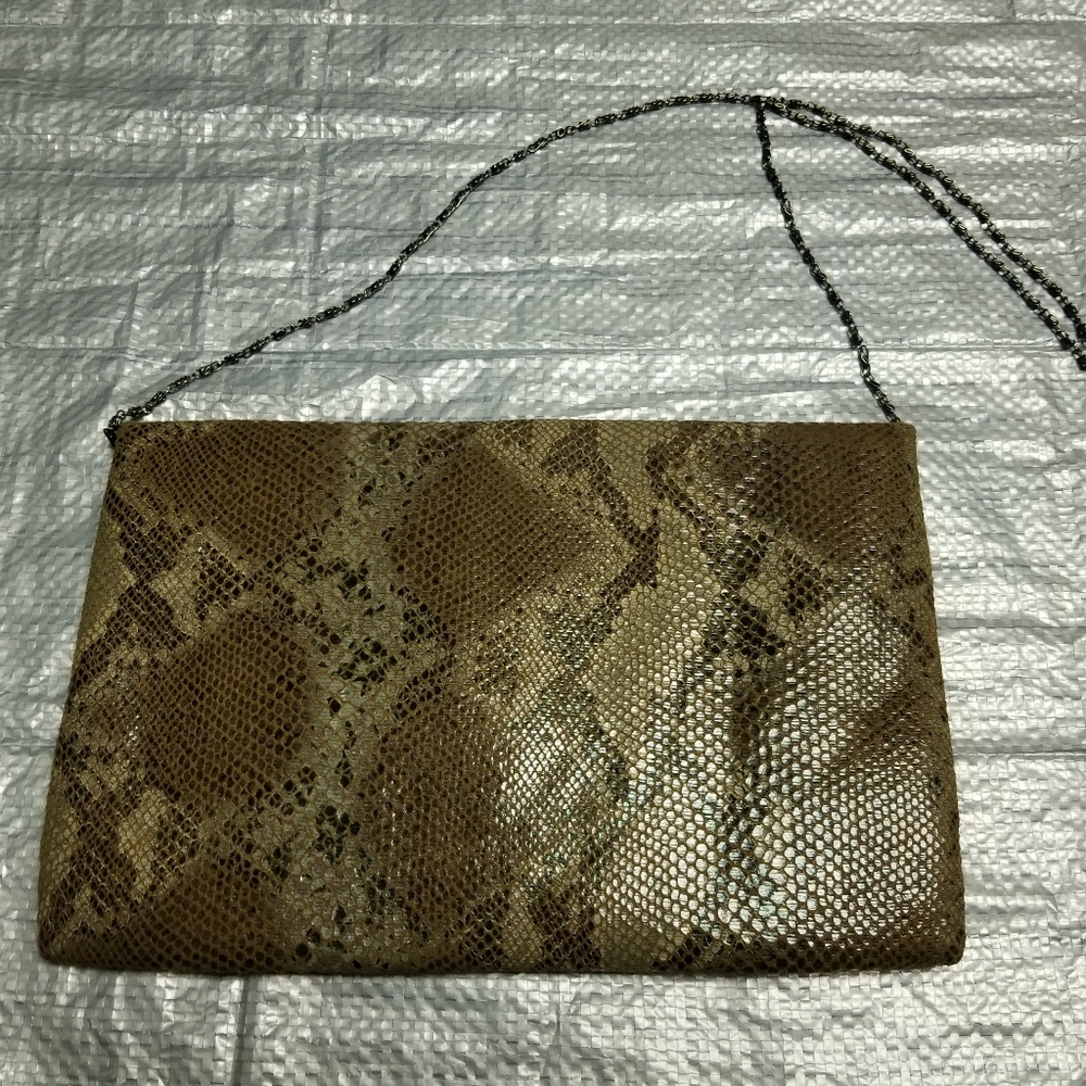 🍁🌺Attitude(Jay Manuel) camo clutch bag with detachable chain - Picture 3 of 7